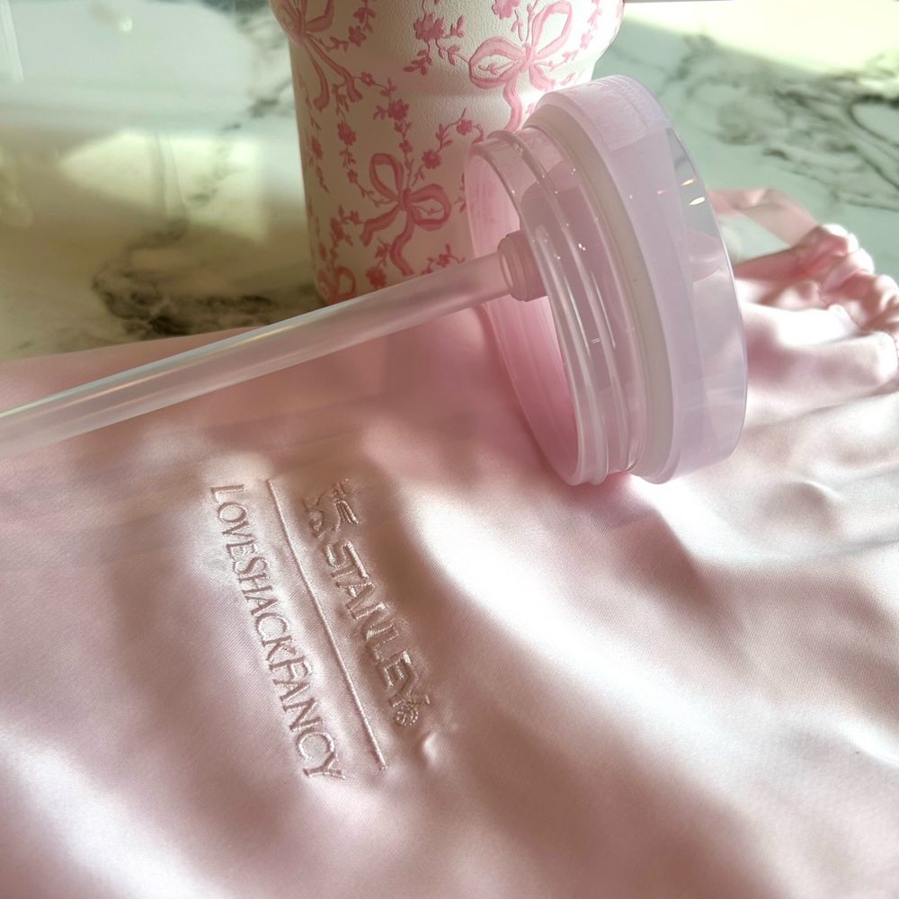 Stanley X LoveShackFancy 30oz Coquette Bow Chantilly Flip Straw SPECIAL EDITION - Picture 8 of 13